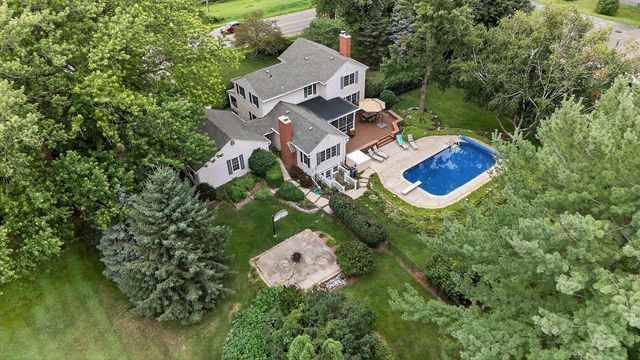 333 County Road B, Stoughton, WI 53589