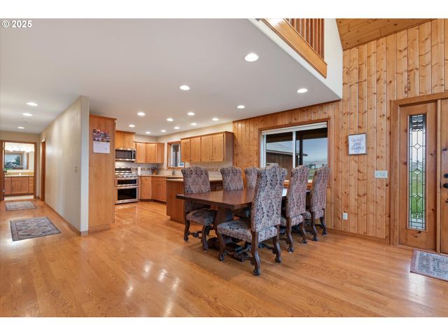 62123 Chandler Loop, La Grande, OR 97850