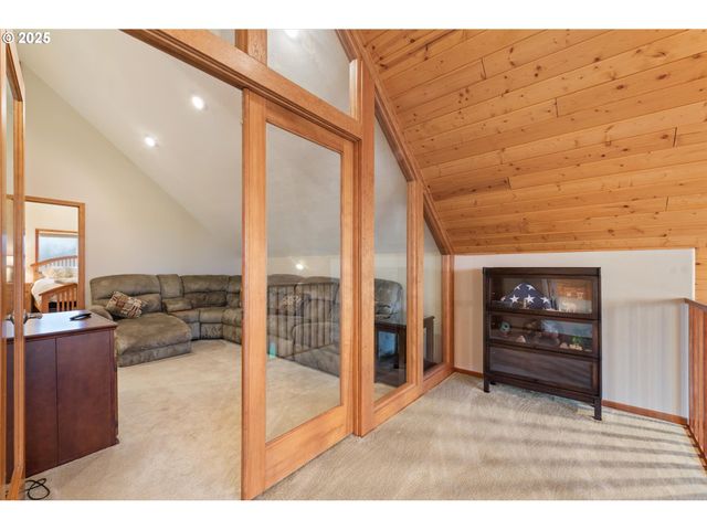 62123 Chandler Loop, La Grande, OR 97850