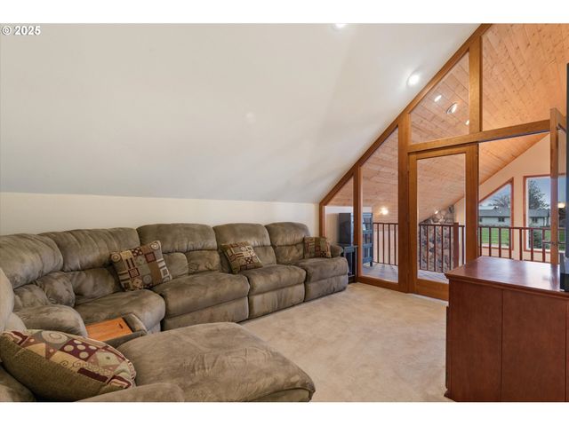 62123 Chandler Loop, La Grande, OR 97850