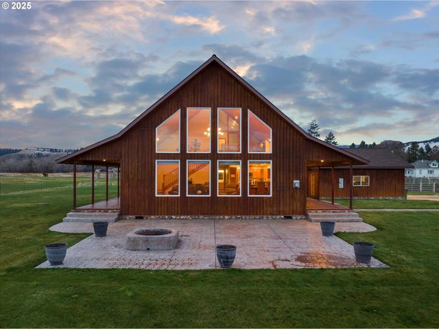 62123 Chandler Loop, La Grande, OR 97850