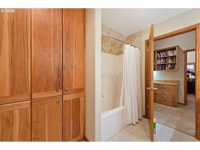 62123 Chandler Loop, La Grande, OR 97850