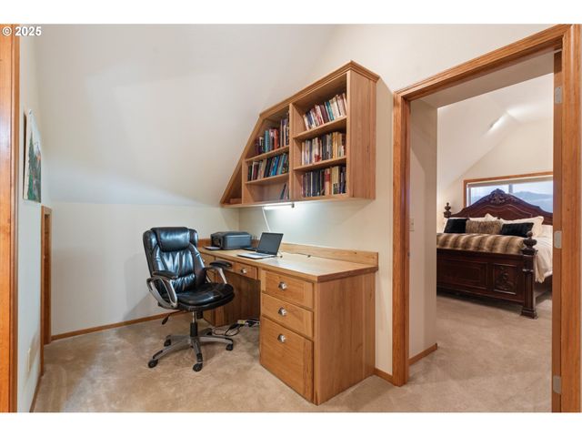 62123 Chandler Loop, La Grande, OR 97850