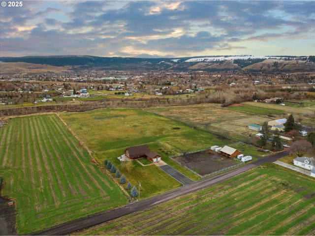 62123 Chandler Loop, La Grande, OR 97850