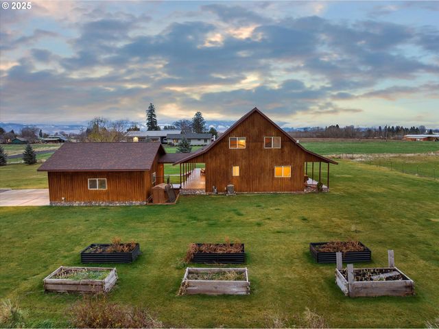 62123 Chandler Loop, La Grande, OR 97850