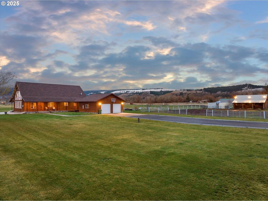 62123 Chandler Loop, La Grande, OR 97850