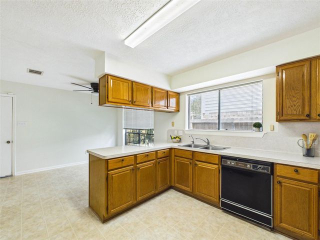 814 Lochnell Drive, Houston, TX 77062