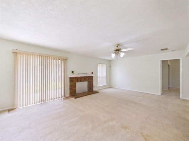 814 Lochnell Drive, Houston, TX 77062