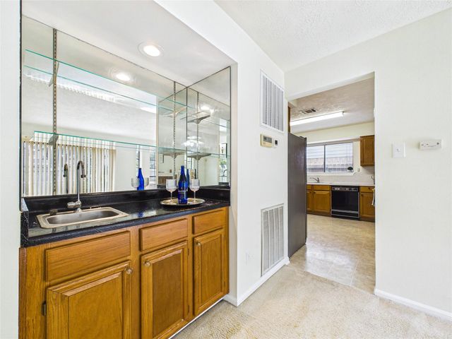 814 Lochnell Drive, Houston, TX 77062