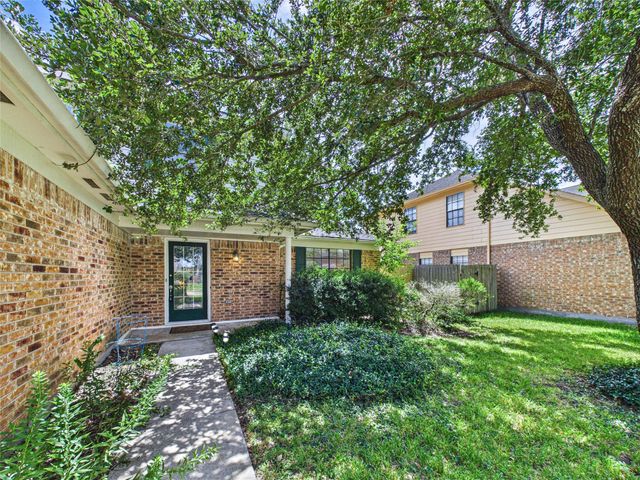 814 Lochnell Drive, Houston, TX 77062