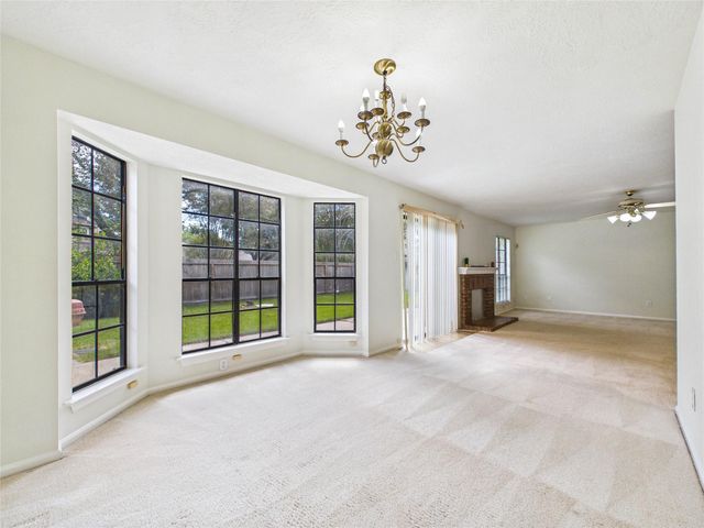 814 Lochnell Drive, Houston, TX 77062