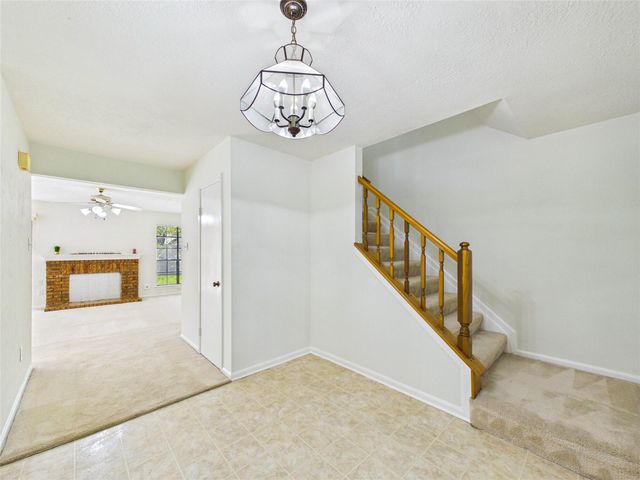814 Lochnell Drive, Houston, TX 77062