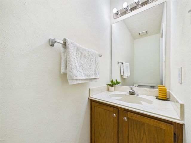 814 Lochnell Drive, Houston, TX 77062