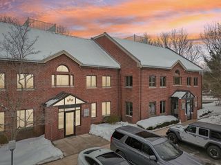 100 Conifer Hill Drive 513, Danvers, MA 01923