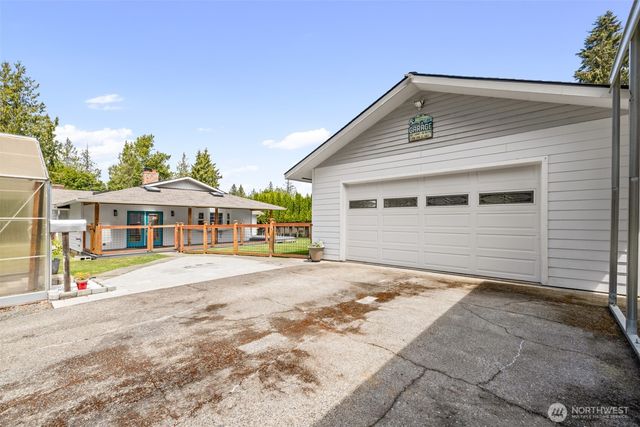 10 Whispering Firs, Port Angeles, WA 98363