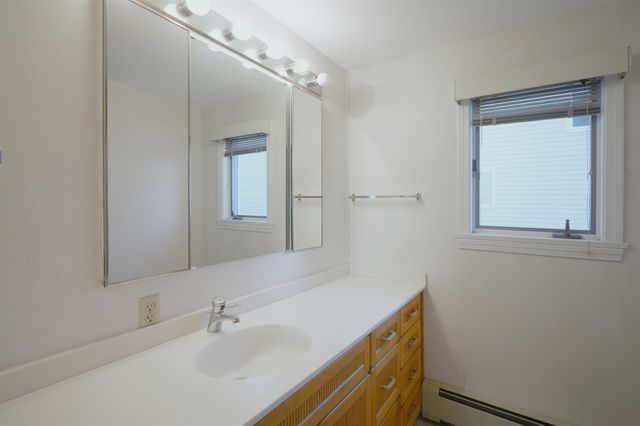 16 Bruce Street, Hampton, NH 03842