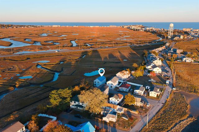 16 Bruce Street, Hampton, NH 03842