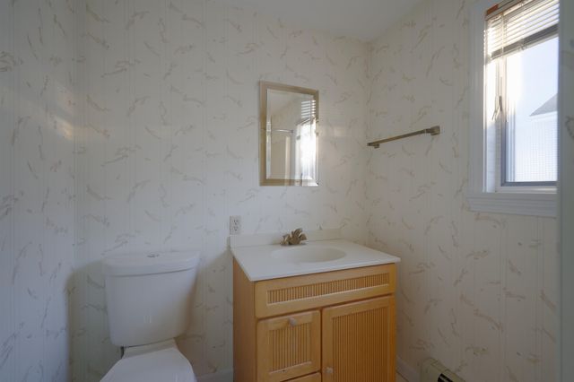 16 Bruce Street, Hampton, NH 03842