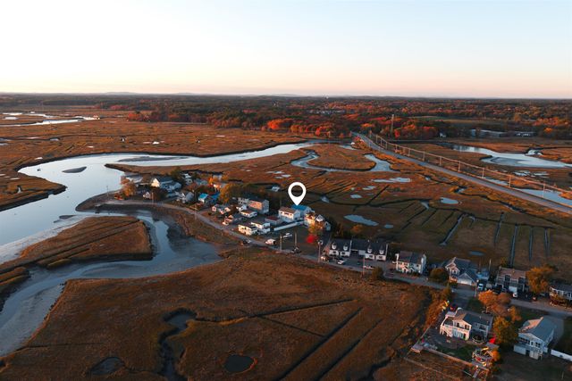 16 Bruce Street, Hampton, NH 03842