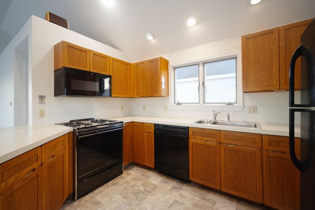 16 Bruce Street, Hampton, NH 03842