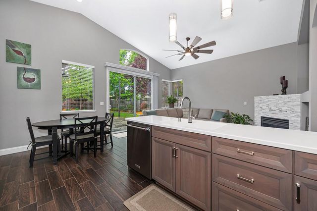 305 Leckenby Way, Folsom, CA 95630