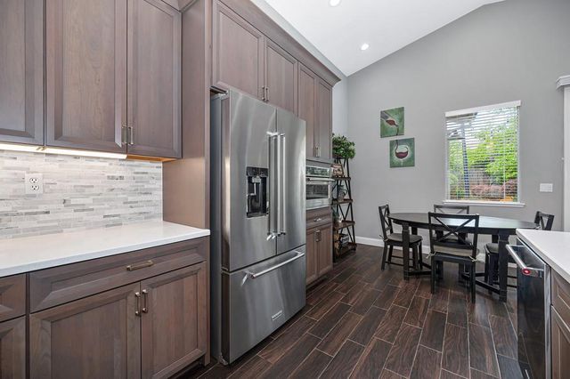 305 Leckenby Way, Folsom, CA 95630