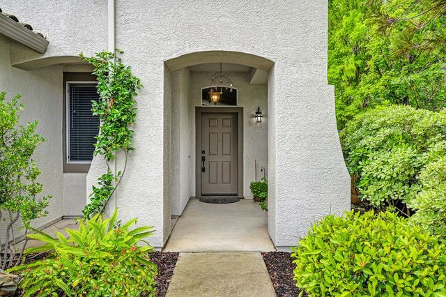 305 Leckenby Way, Folsom, CA 95630