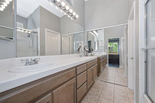 305 Leckenby Way, Folsom, CA 95630