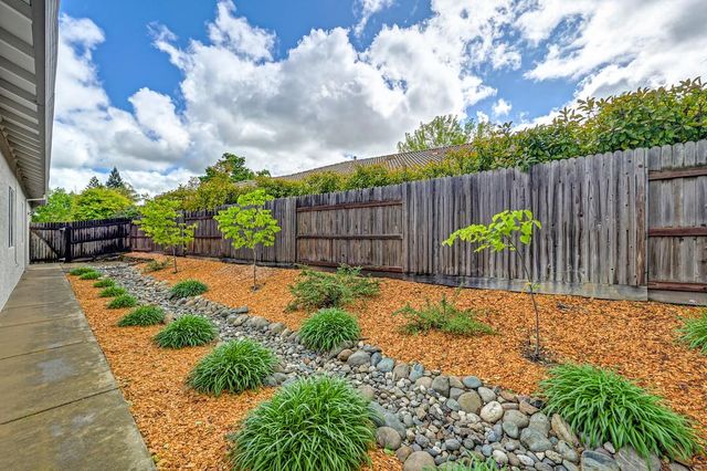 305 Leckenby Way, Folsom, CA 95630