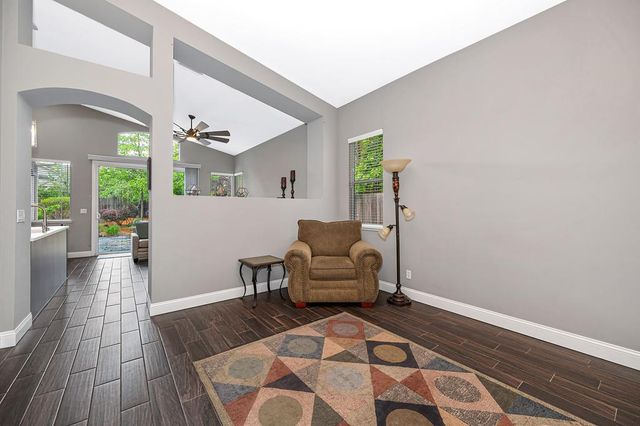 305 Leckenby Way, Folsom, CA 95630