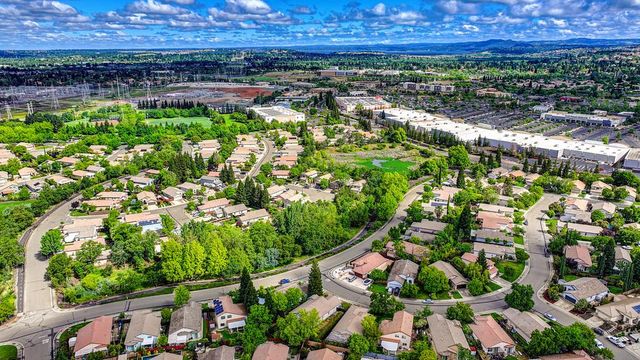 305 Leckenby Way, Folsom, CA 95630