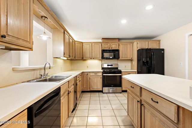 300 Ocean Avenue N D5, Long Branch, NJ 07740