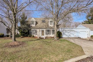 3385 Ash Lane, Cuyahoga Falls, OH 44223