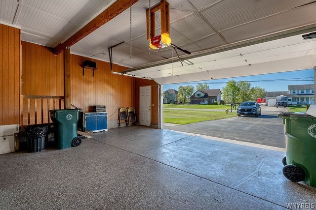 3889 Slusaric Road, Wheatfield, NY 14120