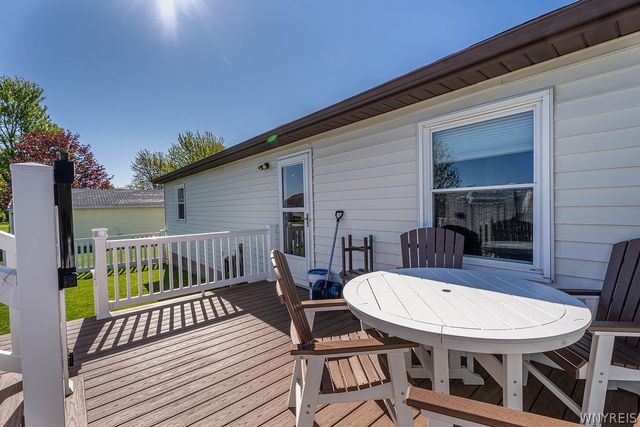 3889 Slusaric Road, Wheatfield, NY 14120