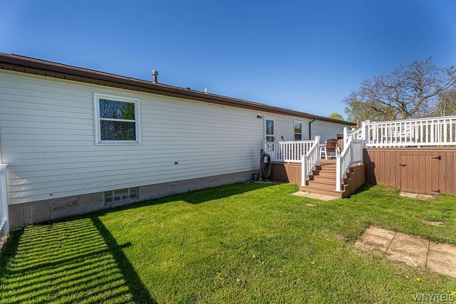 3889 Slusaric Road, Wheatfield, NY 14120