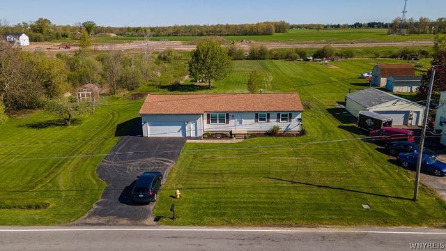 3889 Slusaric Road, Wheatfield, NY 14120