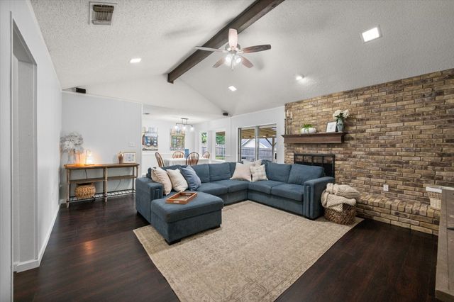 4701 Elkwood Lane, Arlington, TX 76016