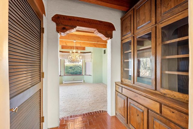 8805 Rio Grande Boulevard NW, Los Ranchos, NM 87114