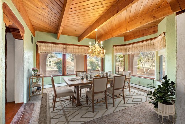 8805 Rio Grande Boulevard NW, Los Ranchos, NM 87114