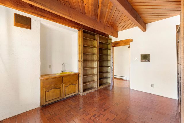 8805 Rio Grande Boulevard NW, Los Ranchos, NM 87114