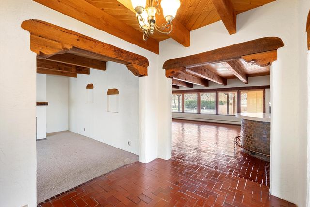 8805 Rio Grande Boulevard NW, Los Ranchos, NM 87114