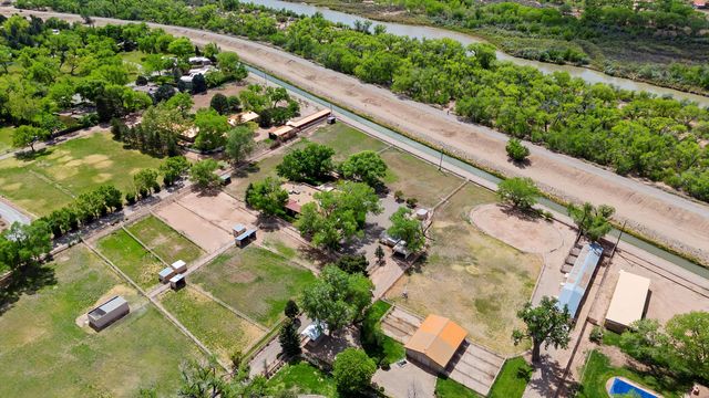 8805 Rio Grande Boulevard NW, Los Ranchos, NM 87114