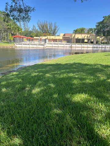 5800 NW 64th Avenue 311, Tamarac, FL 33319