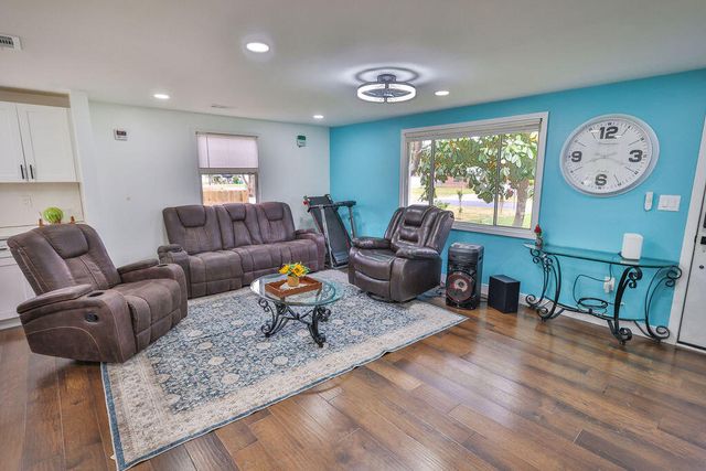 5 NW Jonquil Avenue, Fort Walton Beach, FL 32548