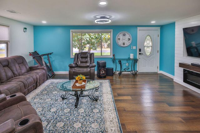 5 NW Jonquil Avenue, Fort Walton Beach, FL 32548