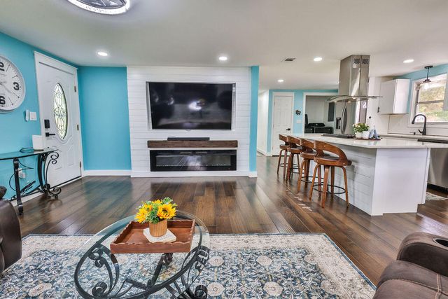 5 NW Jonquil Avenue, Fort Walton Beach, FL 32548