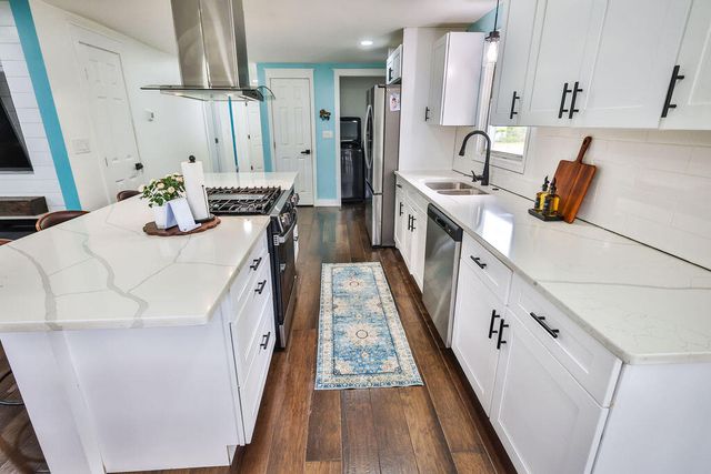5 NW Jonquil Avenue, Fort Walton Beach, FL 32548