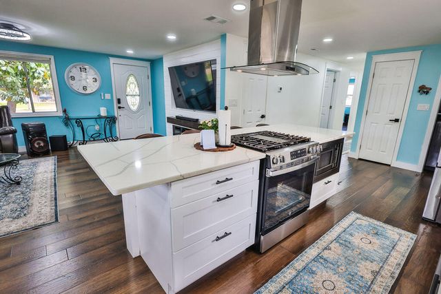 5 NW Jonquil Avenue, Fort Walton Beach, FL 32548