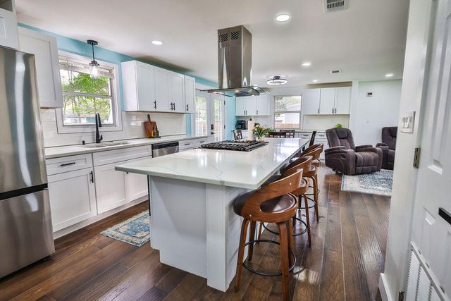 5 NW Jonquil Avenue, Fort Walton Beach, FL 32548